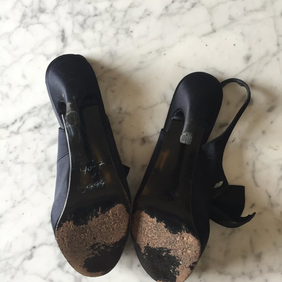 Stuart Weitzman Black Bow Heels - Picture 4 of 5